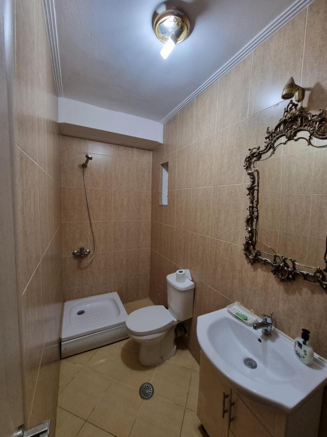 City Center Apartment 1 Саранда Экстерьер фото